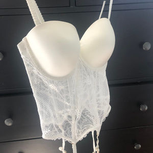 Chantelle Opera Underwire Corset - White